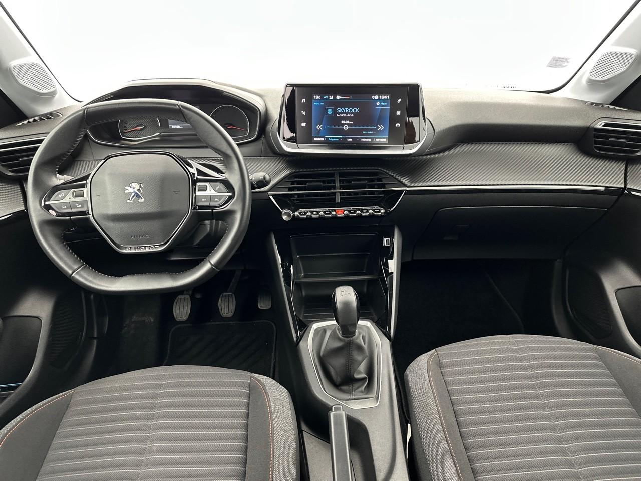 Peugeot 208 puretech 75 s&s bvm5 active pack — photo 11