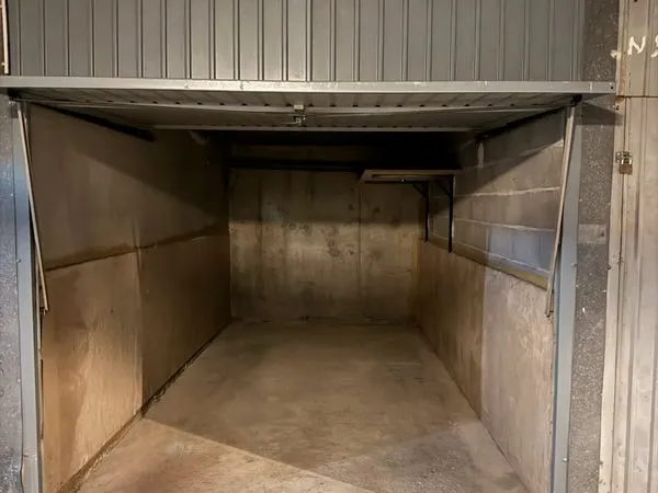 Garage à louer
