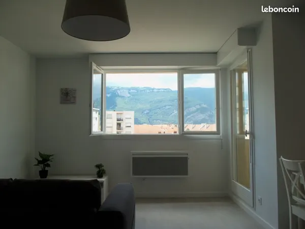 Appartement T2 meublé Europole 47 m²