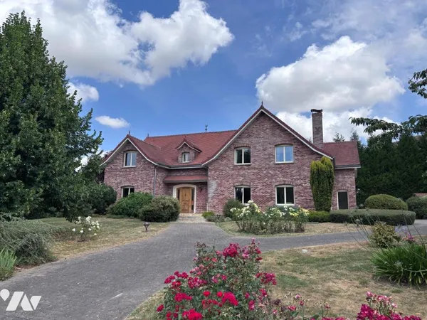 Maison 8 pièces 345 m²