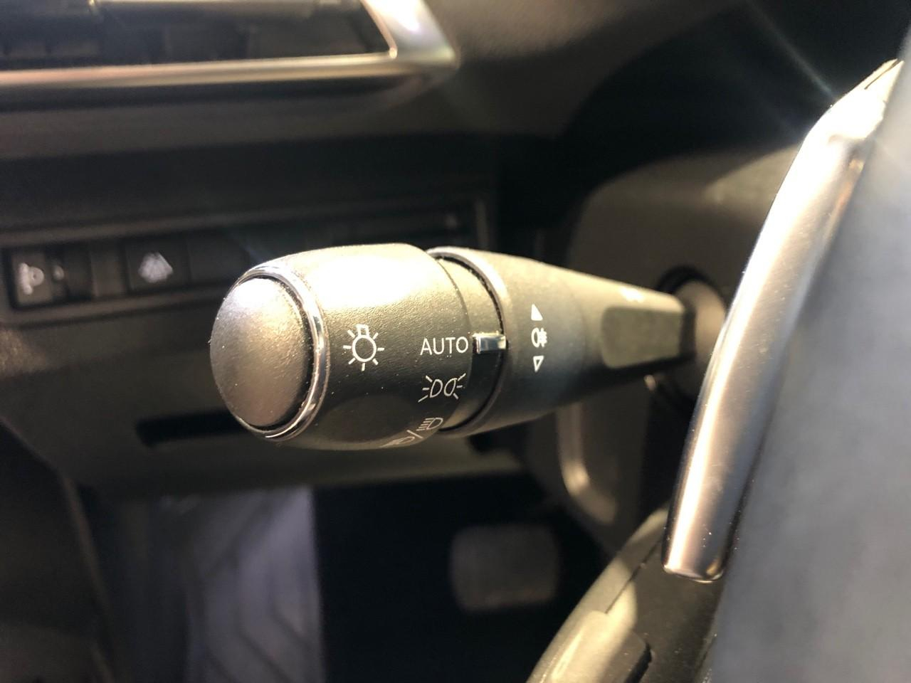 Peugeot 5008 puretech 130ch s&s eat8 allure pack — photo 17