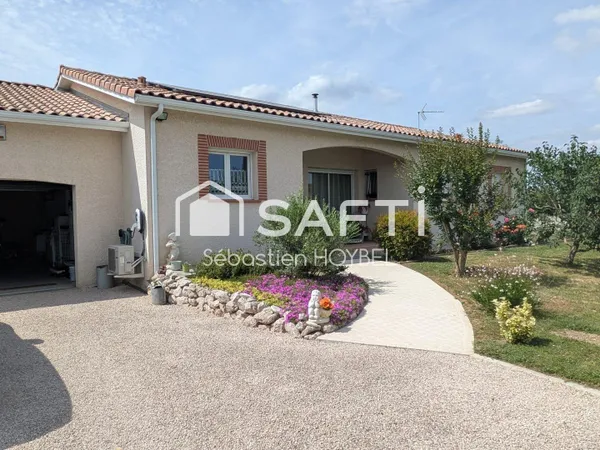 Maison familiale de plain-pied.