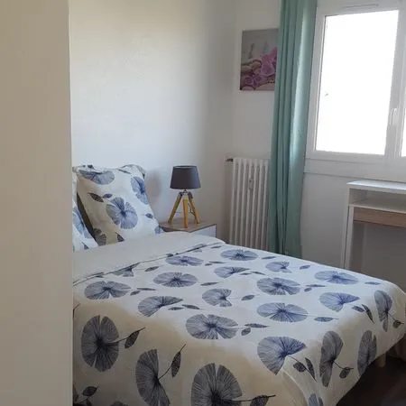 Chambre meublée 12 m² en colocation - Rennes gare/centre - 520 CC