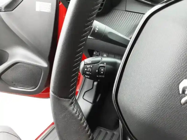 Peugeot 208 electrique 50 kwh 136ch — photo 20