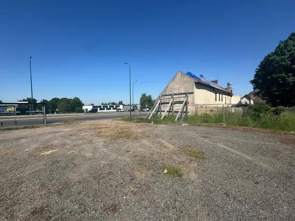 Terrain industriel 2562 m²