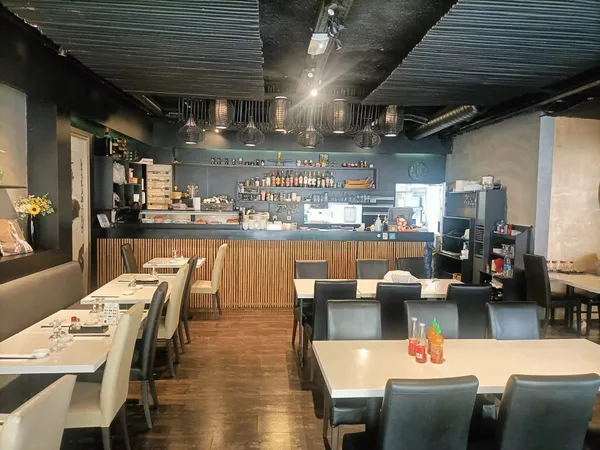 SAINT-OUEN – FONDS DE COMMERCE RESTAURANT – EMPLACEMENT N°1