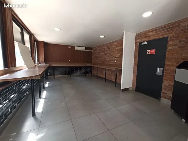 Local 150 m² Limoges