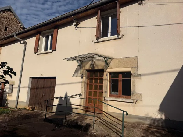 Maison ancienne de 130 m2,3 ch, garage et terrain