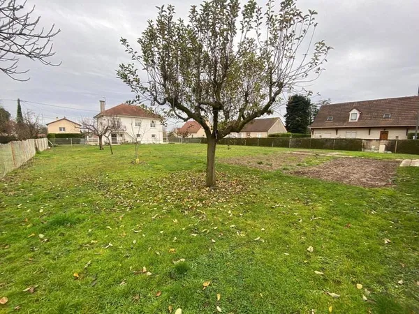 Terrain 638 m²