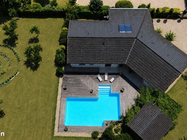 Maison 8 pièces 150 m²