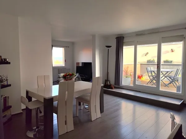 Grand duplex avec terrasse