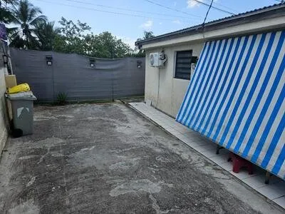 SAINTE-ANNE BEL ETANG MAISON F4 LUMINEUSE A RAFRAÎCHIR