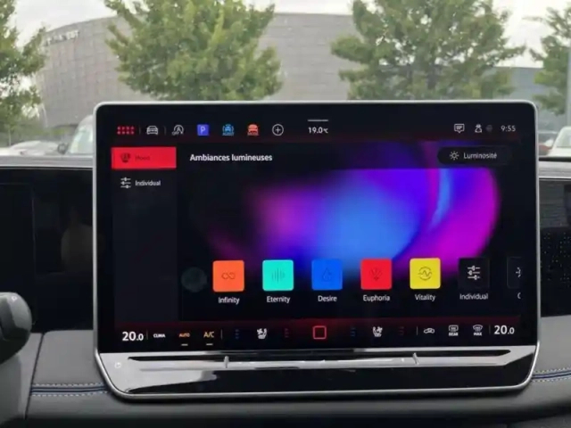 Volkswagen Tiguan 1.5 etsi 150ch dsg7 — photo 34