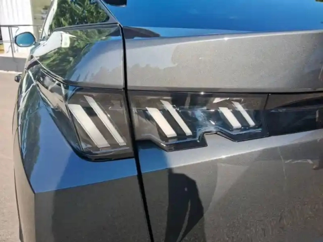 Peugeot 3008 electrique 210 ch 73 kwh — photo 17