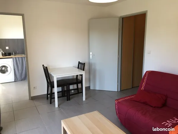 Muret,Part loue studio quartier calme parking sécurisé