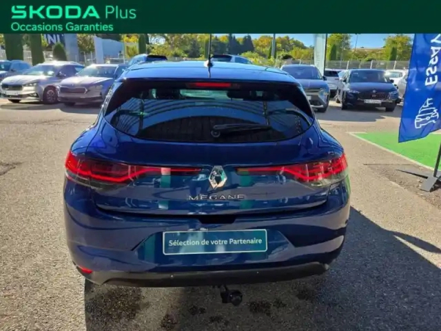 Renault Megane iv berline tce 115 fap - 21b limited — photo 4