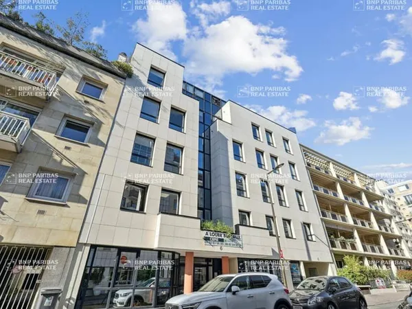 Bureaux 390 m²