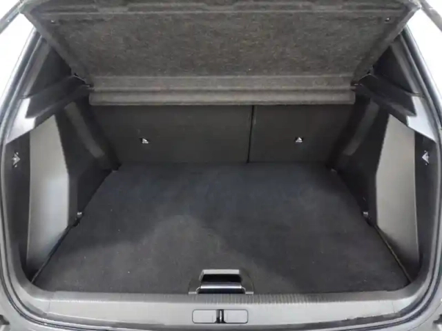 Peugeot 2008 1.2 puretech 130ch s&amp;s allure pack — photo 9