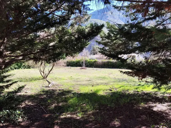 Terrain constructible 1105 m²