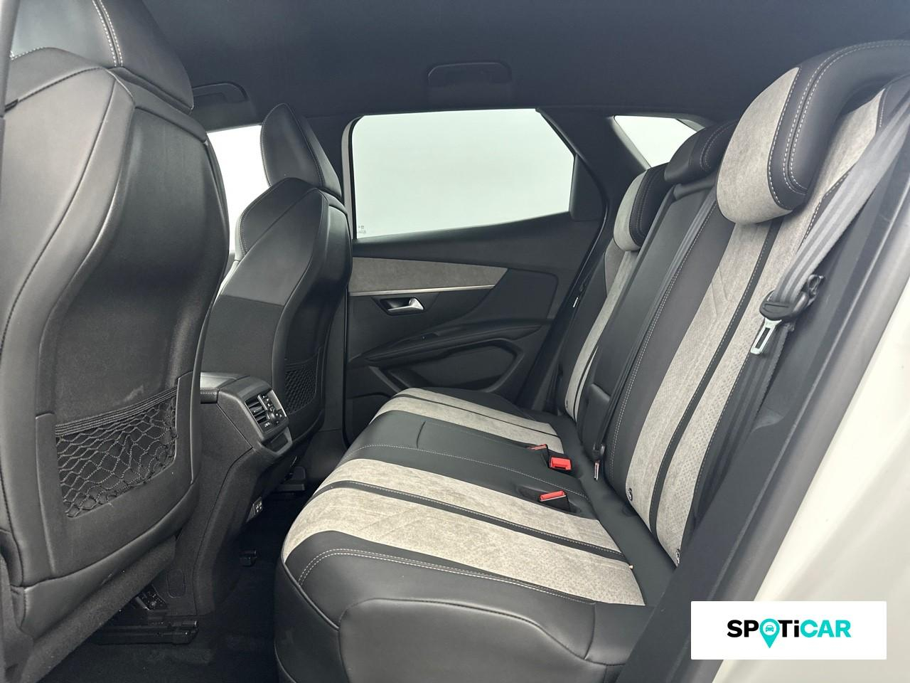 Peugeot 3008 hybrid4 300ch gt e-eat8 — photo 10