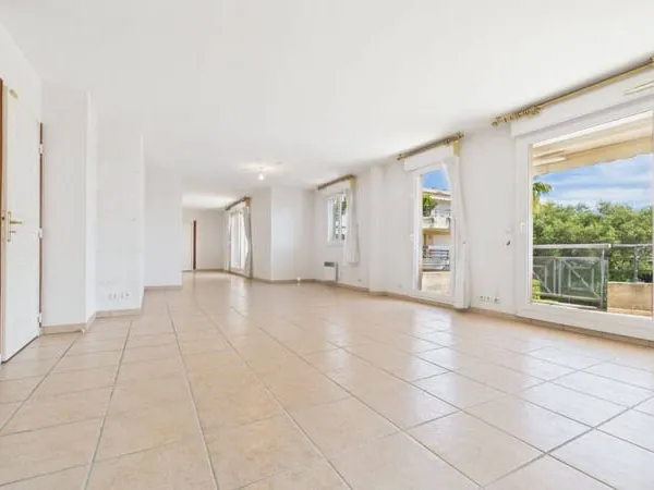 Appartement 6 pièces 161 m²