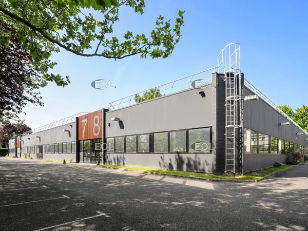 Local d'activité 567 m²