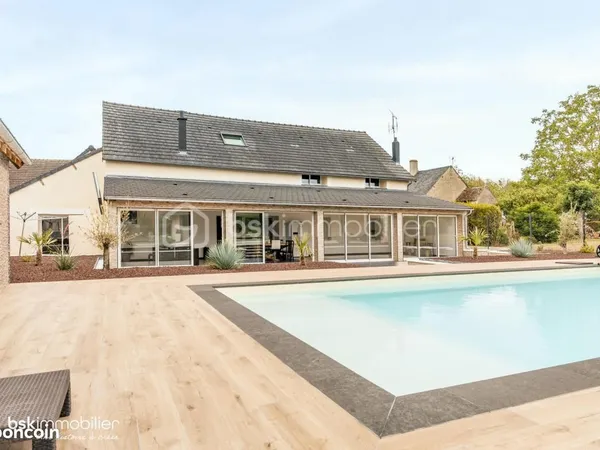 Propriété 9 pièces 260 m²