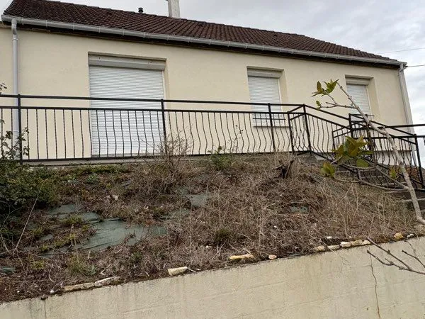 Maison à louer à Lapan
