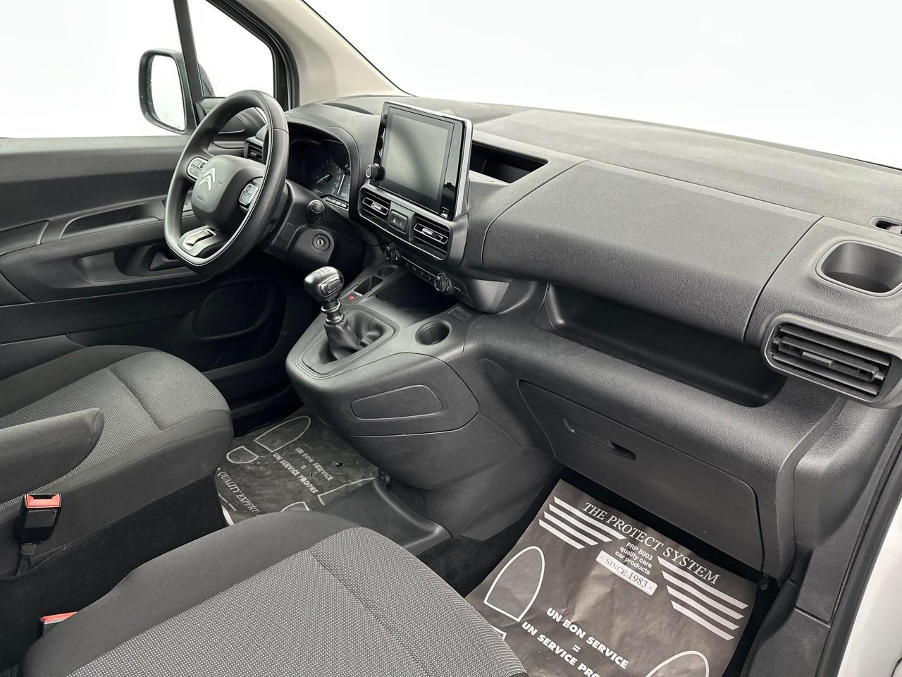Citroën Berlingo van m 650 bluehdi 100 s&s bvm6 driver — photo 11