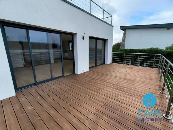 Sueperbe T3 rénové avec terrasse, jardin et sous-sol - Neuvil