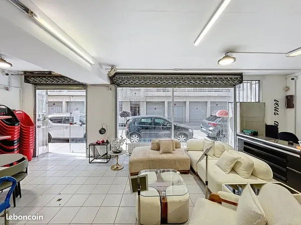 Local commercial 580 m²
