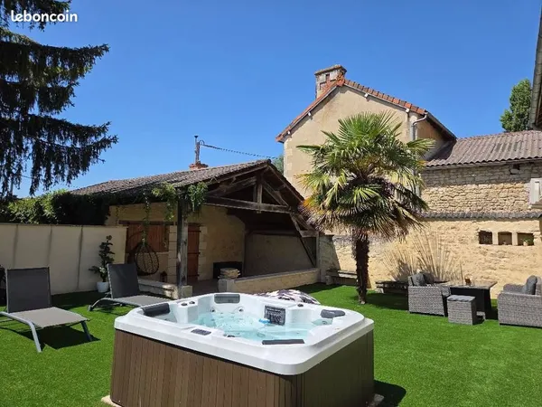 Maison 5 pièces 190 M2 à Tercé avec Jardin