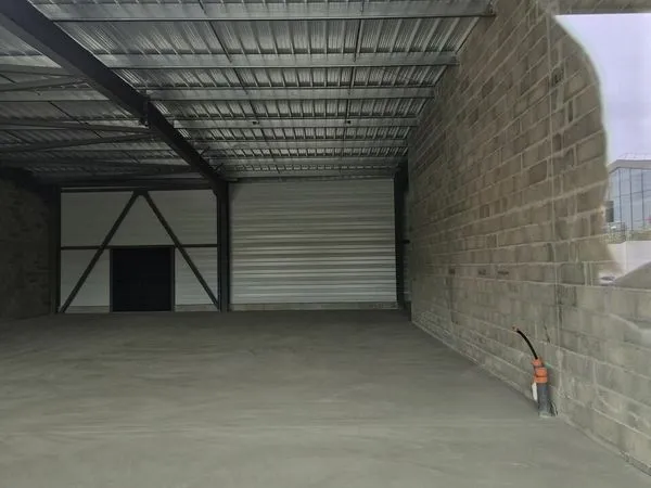Local commercial 274 m² TARNOS