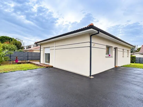 Maison de plain-pied 4 pièces 84 m²