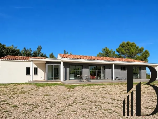 Maison neuve d'architecte, DPE A, au calme