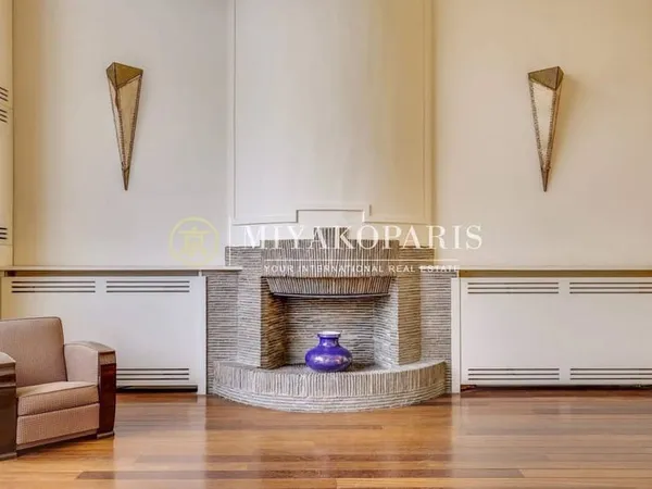 Maison 9 pièces 416 m²