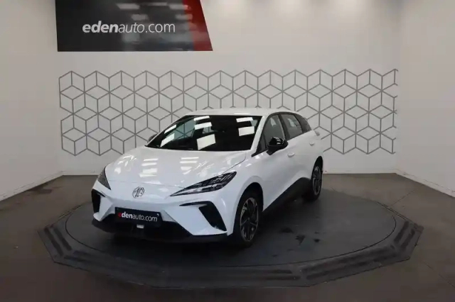 Mg Mg4 electric 51kwh - 125 kw 2wd — photo 10