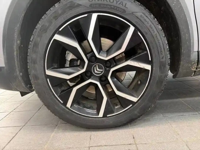 Citroën C4 e- 136 ch automatique — photo 13
