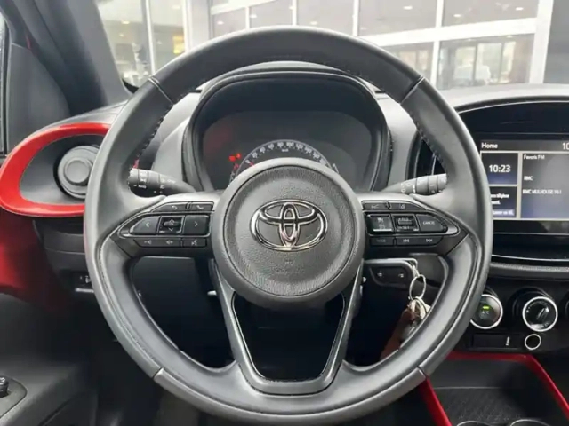 Toyota Aygo 1.0 vvt-i 72 design — photo 11