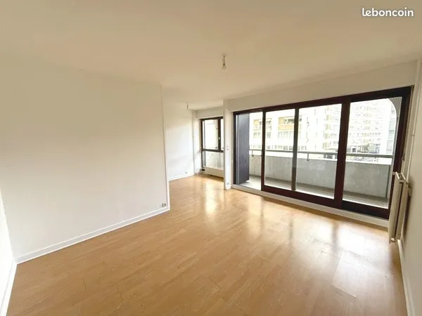 Halles colombia t3 66 m² balcons garage cave ascenseur