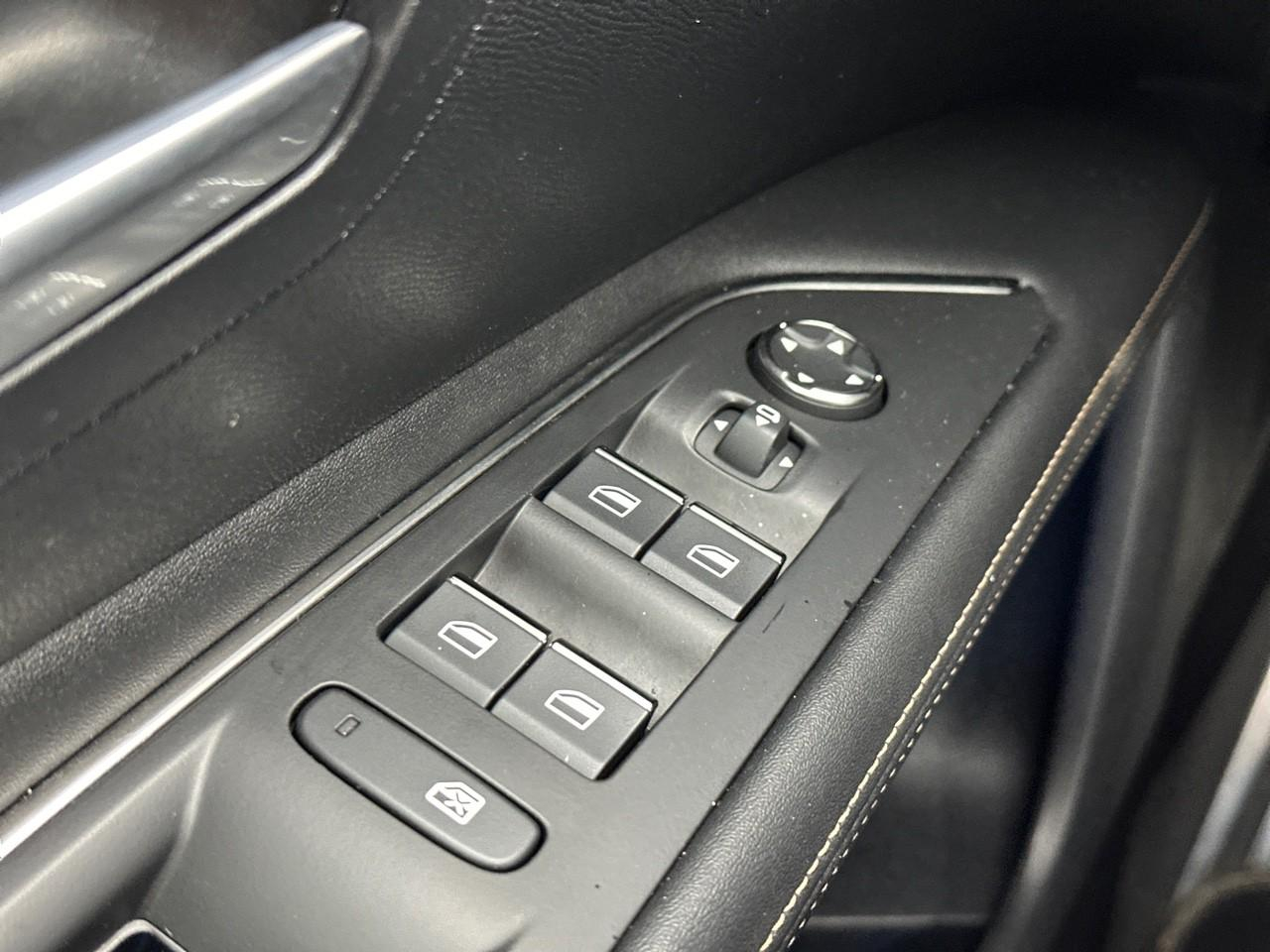 Peugeot 3008 hybrid 225 e-eat8 gt pack — photo 16