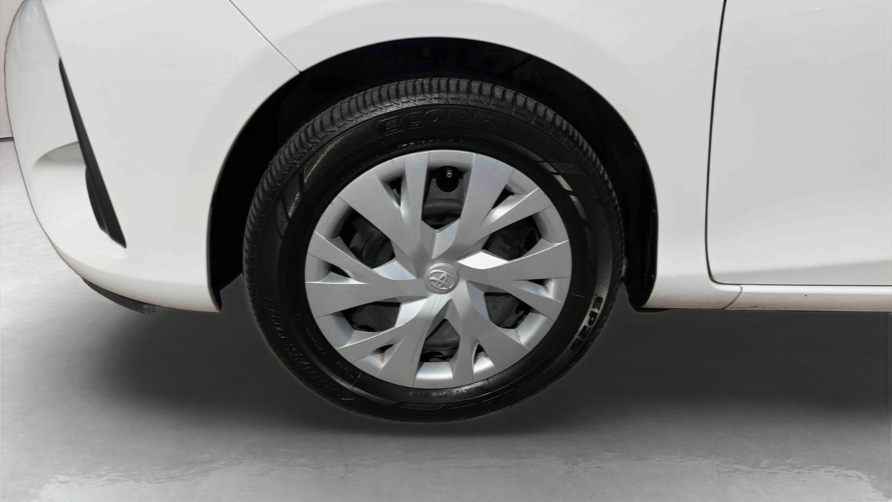 Toyota Yaris 110 VVT-i — photo 14