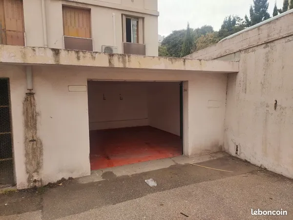 Garage double - La Cravache proche Stade Vélodrome