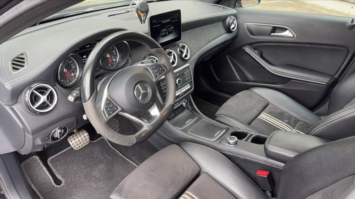 Mercedes Classe GLA 200 d 136 7G-DCT - Whiteart Edition – 2017 – 145756 km – Diesel – Boîte Automatique — photo 17