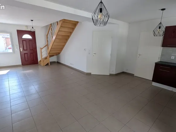 À LOUER - Maison 4 pièces avec garage en plein coeur de Couëron