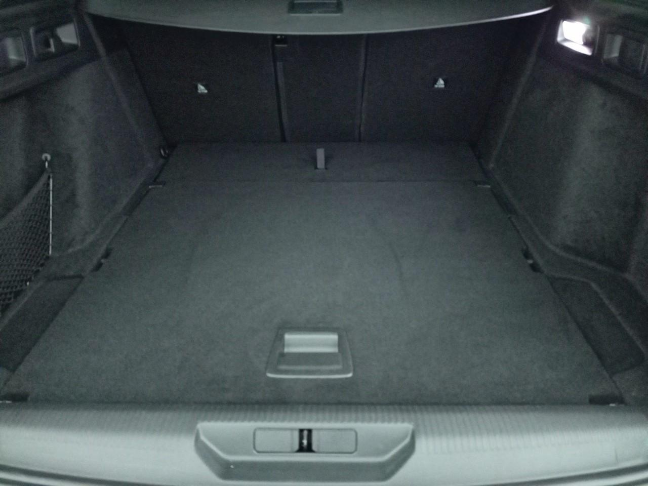 Peugeot 308 sw hybrid 136 e-dcs6 gt — photo 14