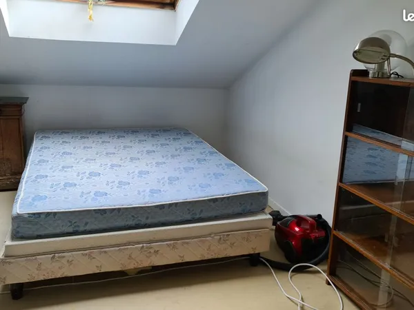 Location d'un appartement meublée chambre 11 m2, séjour 18 m2 et salle d'eau-WC privative - Élancour