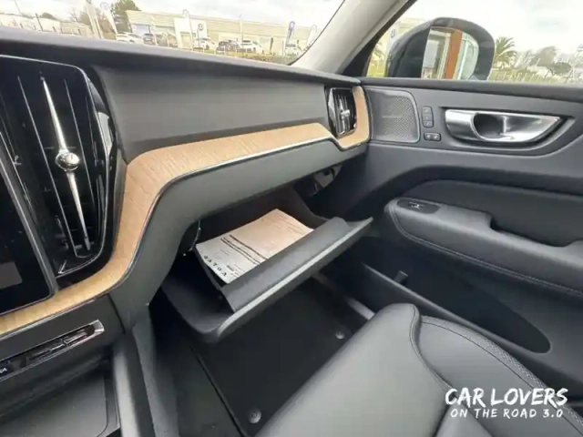 Volvo Xc60 t6 awd hybride rechargeable 253 ch+145 ch geartronic 8 — photo 22