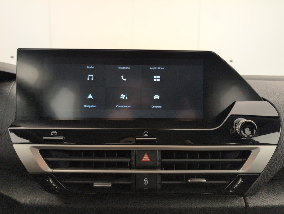 Citroën C4 — photo 17