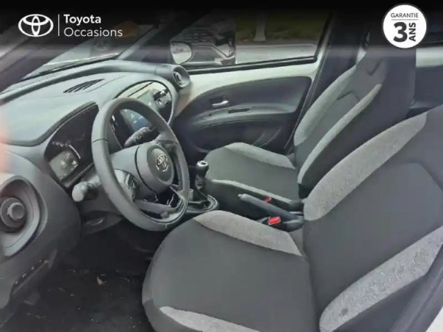 Toyota Aygo X 1.0 vvt-i 72ch dynamic s-cvt my24 — photo 13